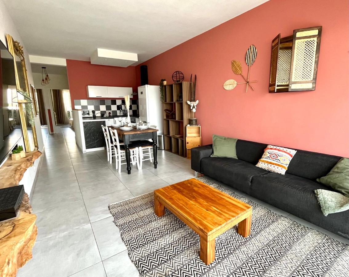 2 Bedrooms - Sea View Apartment นีซ ภายนอก รูปภาพ