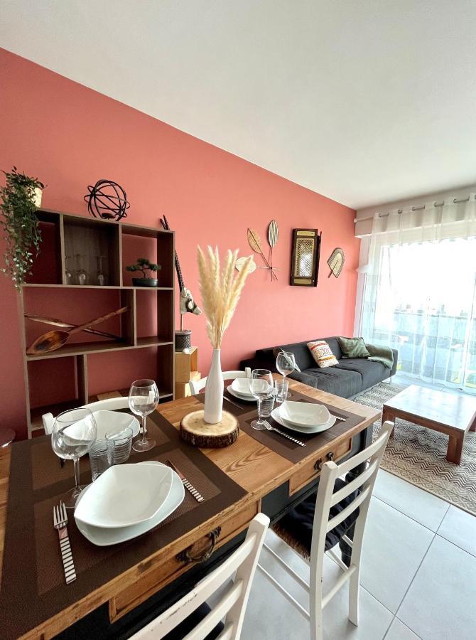 2 Bedrooms - Sea View Apartment นีซ ภายนอก รูปภาพ